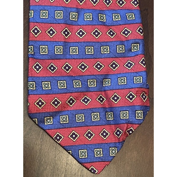 Tommy Hilfiger Red Blue 100% Imported Silk Printed In Italy Made In Usa - Picture 1 of 9